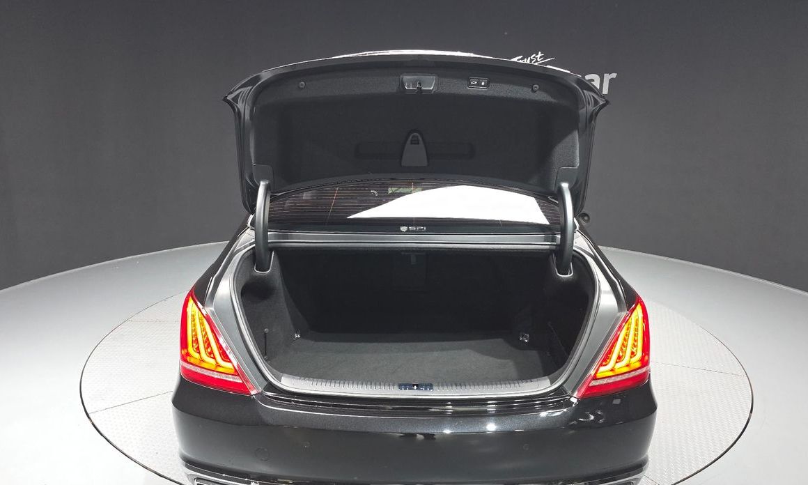 Genesis EQ900 2018
