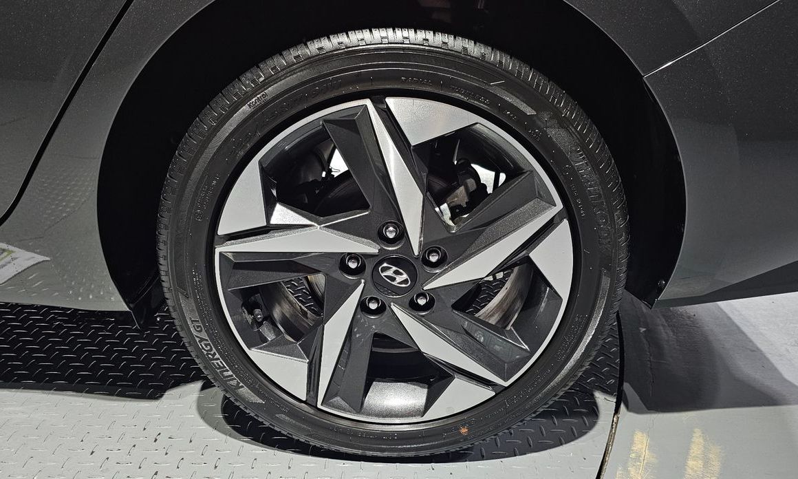 Hyundai AVANTE 2021