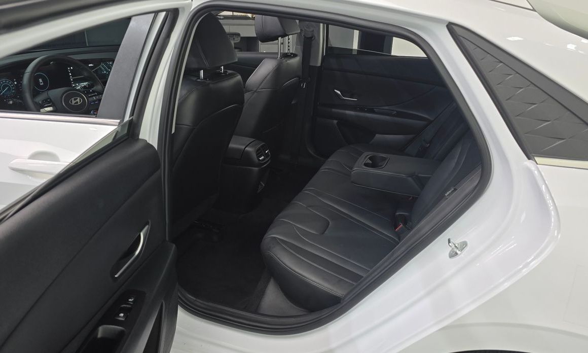 Hyundai AVANTE 2024