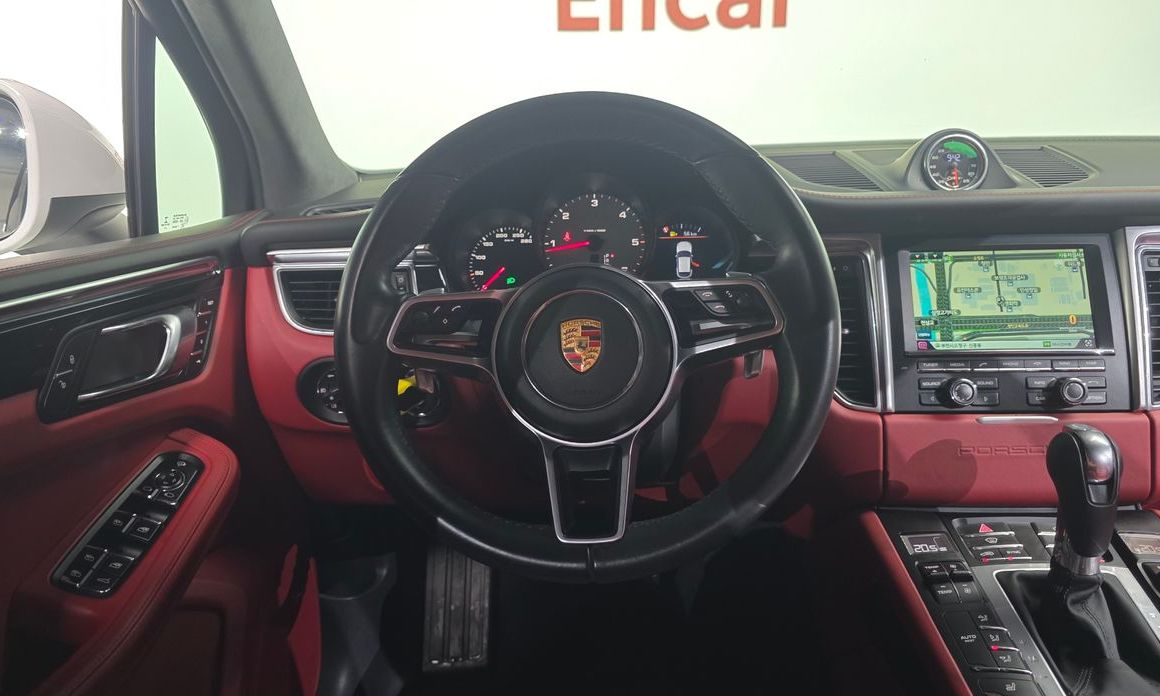 Porsche Macan 2015