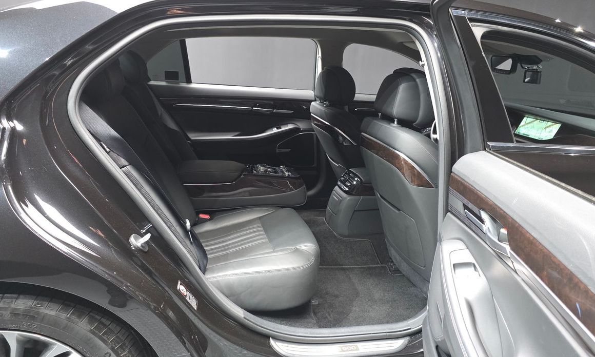 Genesis EQ900 2018