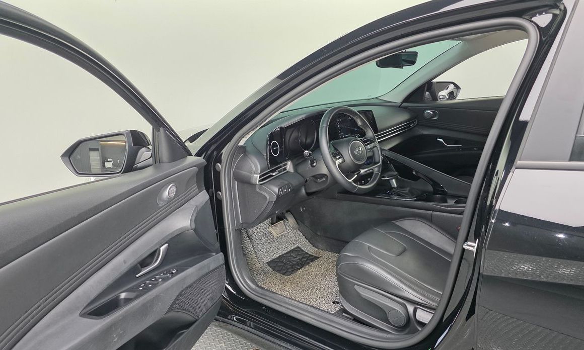 Hyundai AVANTE 2022