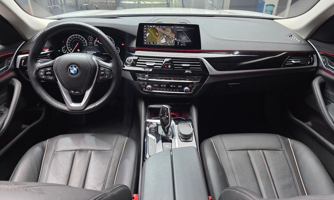 BMW 5-Series 2019