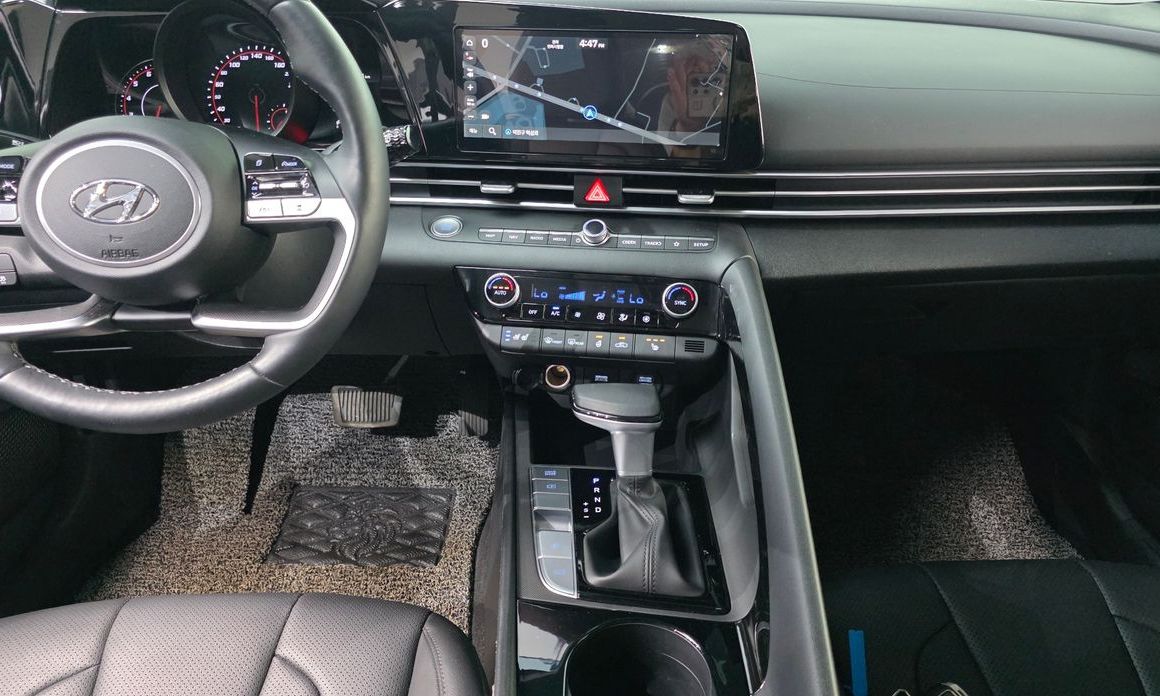 Hyundai AVANTE 2022