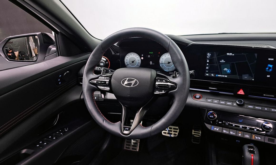 Hyundai AVANTE 2024
