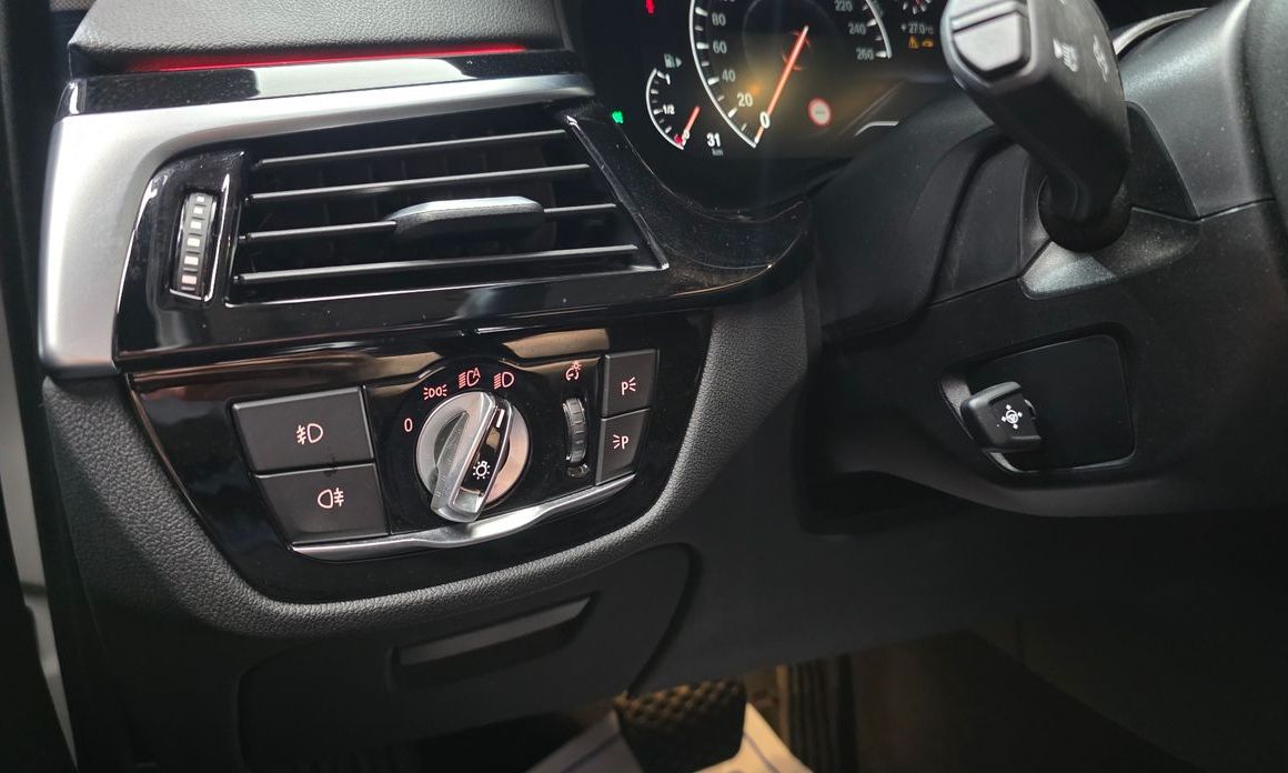 BMW 5-Series 2019