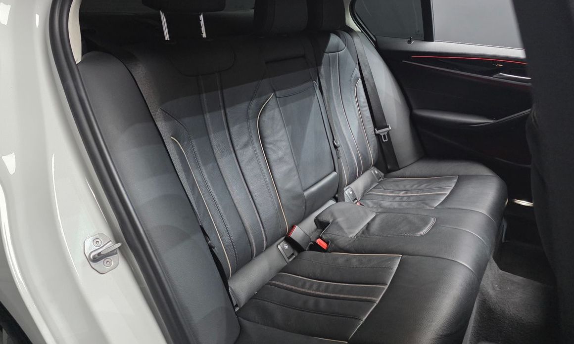 BMW 5-Series 2019