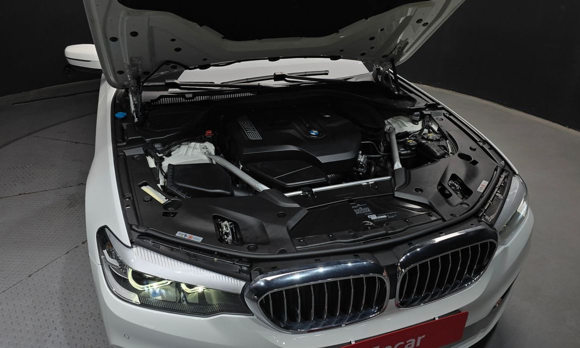 BMW 5-Series 2019