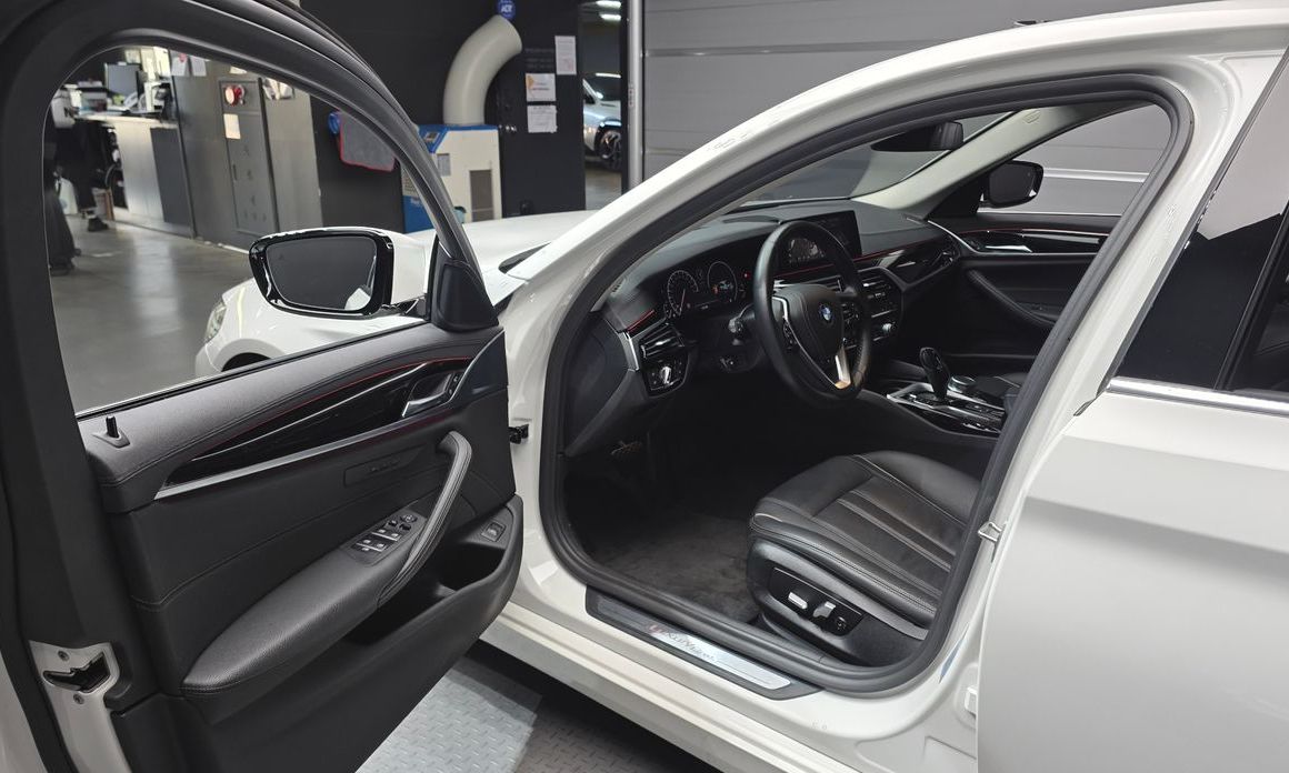 BMW 5-Series 2019