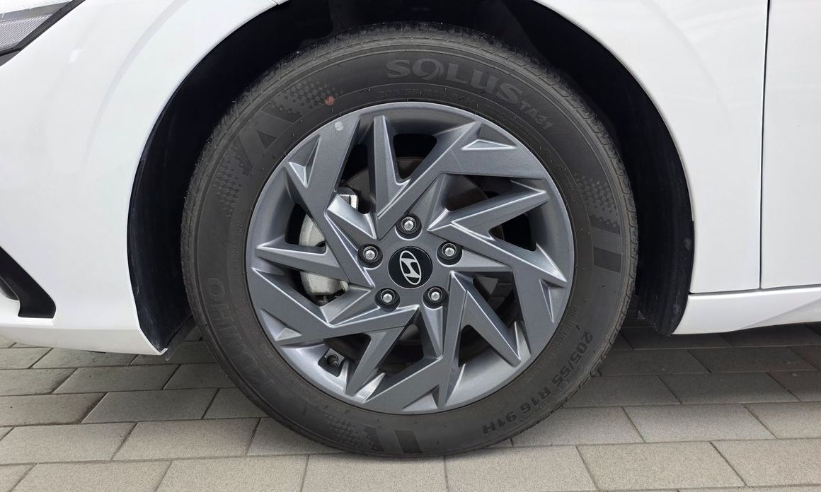 Hyundai AVANTE 2025