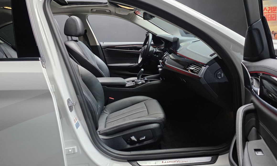 BMW 5-Series 2019