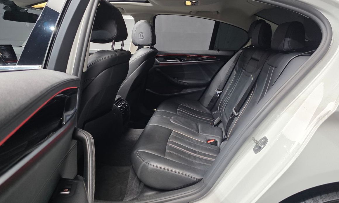 BMW 5-Series 2019