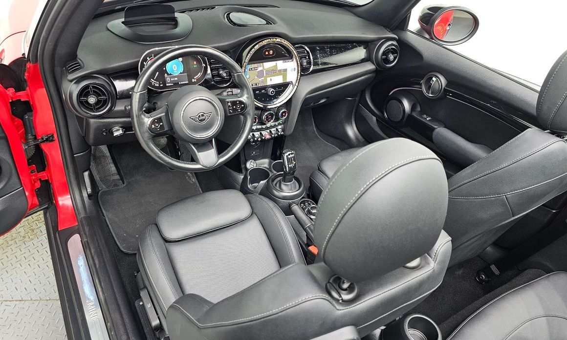 Mini Cooper Convertible 2024
