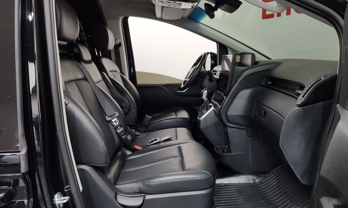 Hyundai Staria 2023