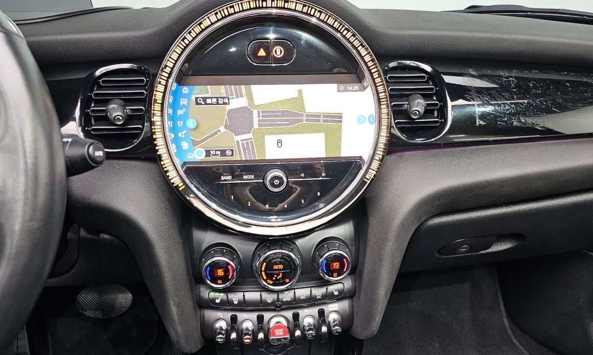 Mini Cooper Convertible 2024