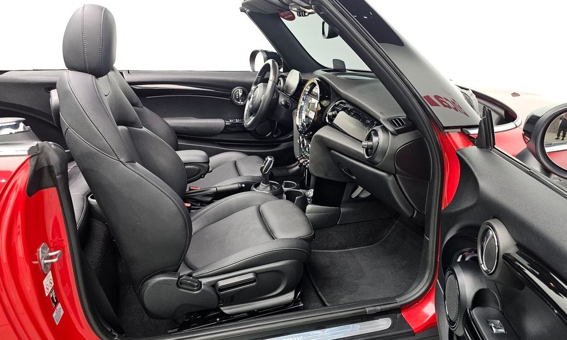 Mini Cooper Convertible 2024