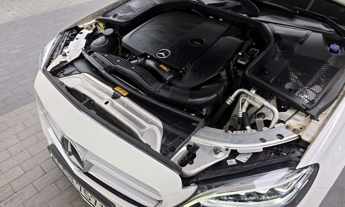Mercedes-Benz C-Class 2020
