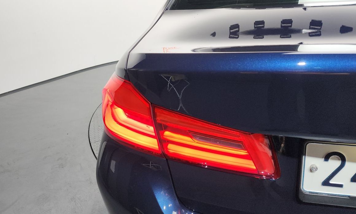 BMW 5-Series 2019