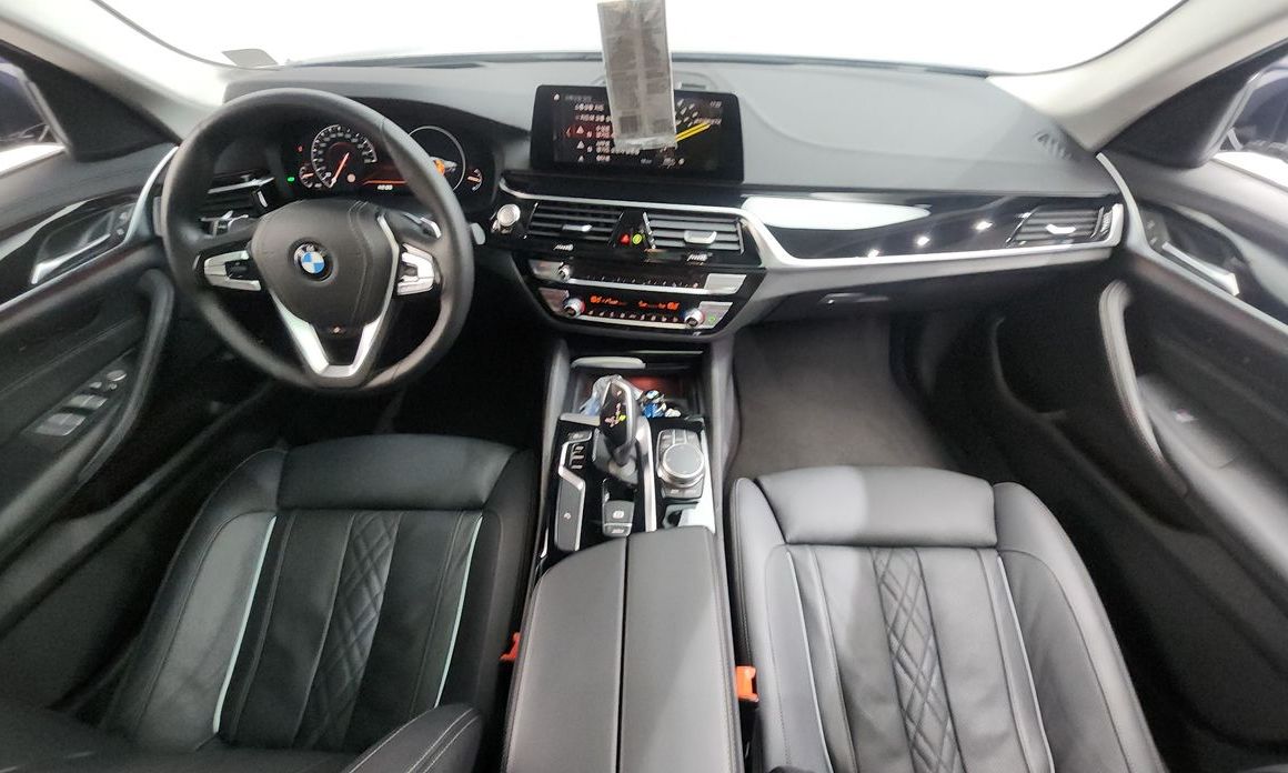 BMW 5-Series 2019
