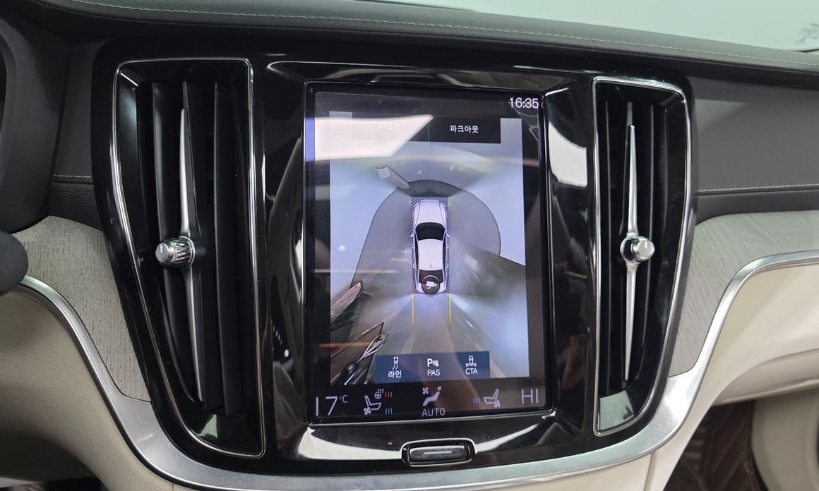 Volvo S60 2021