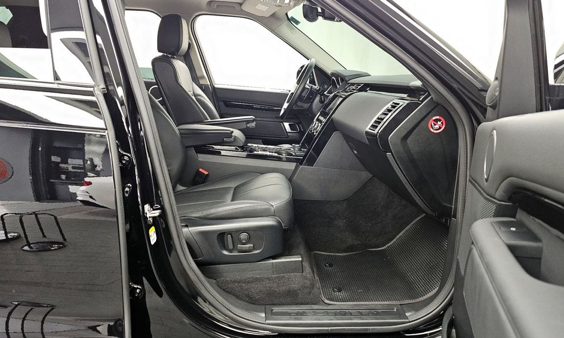 Land Rover Discovery 2020