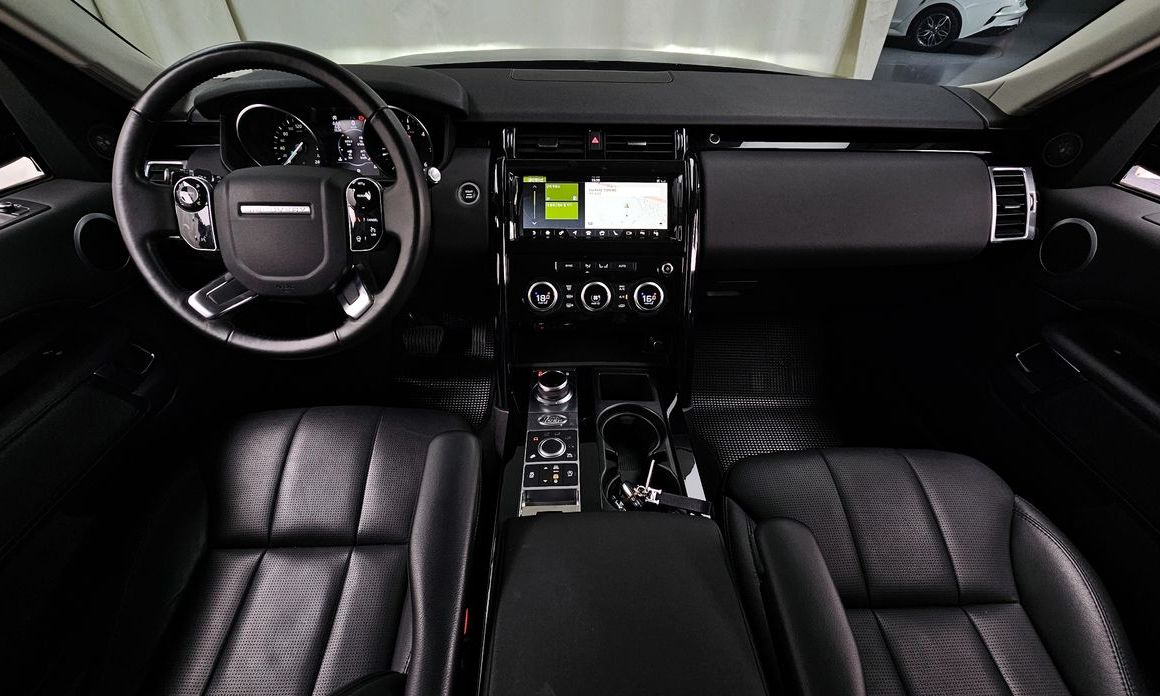 Land Rover Discovery 2020