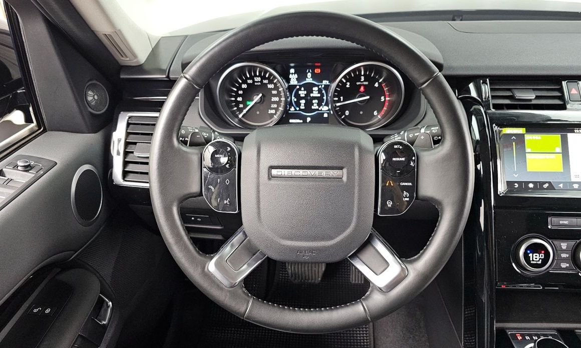 Land Rover Discovery 2020