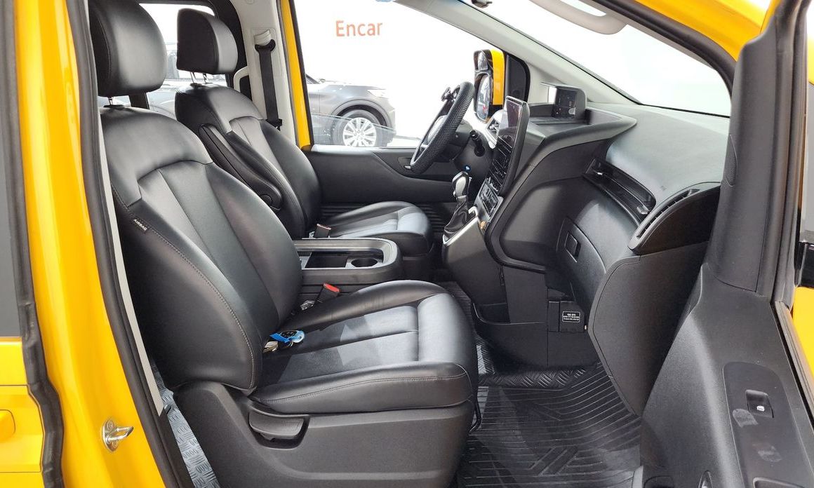 Hyundai Staria 2023