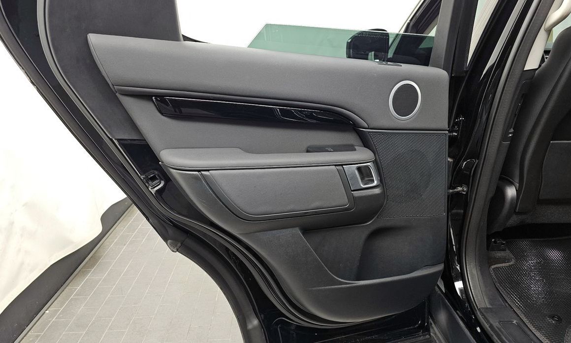 Land Rover Discovery 2020