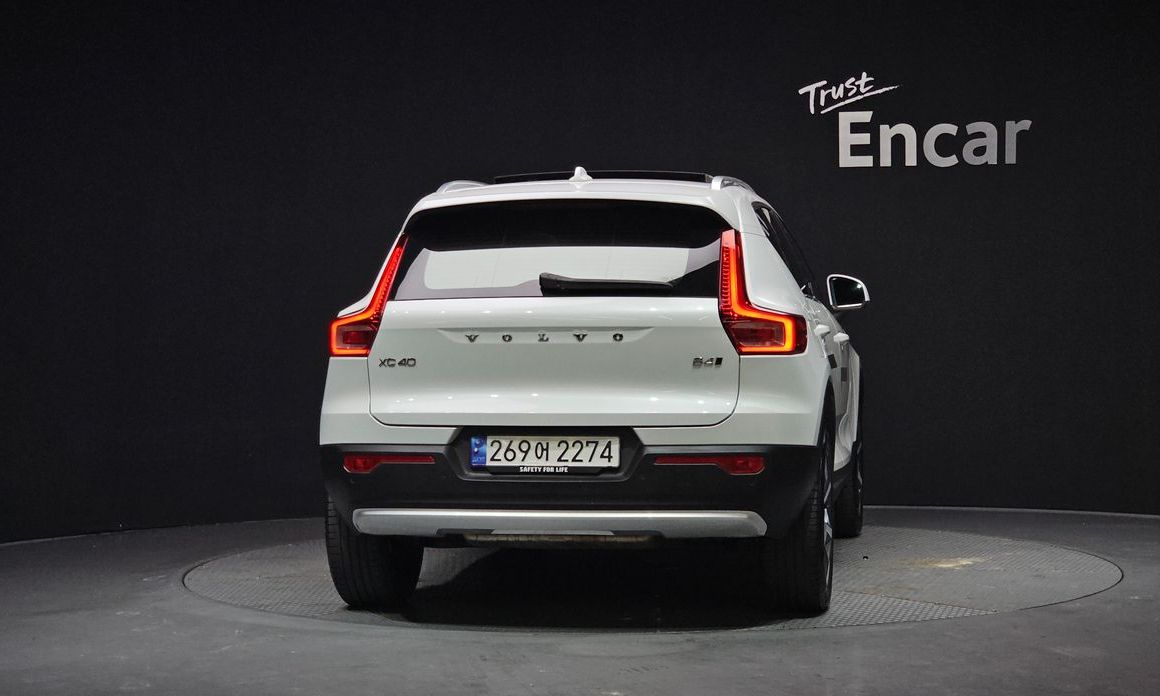Volvo XC40 2023