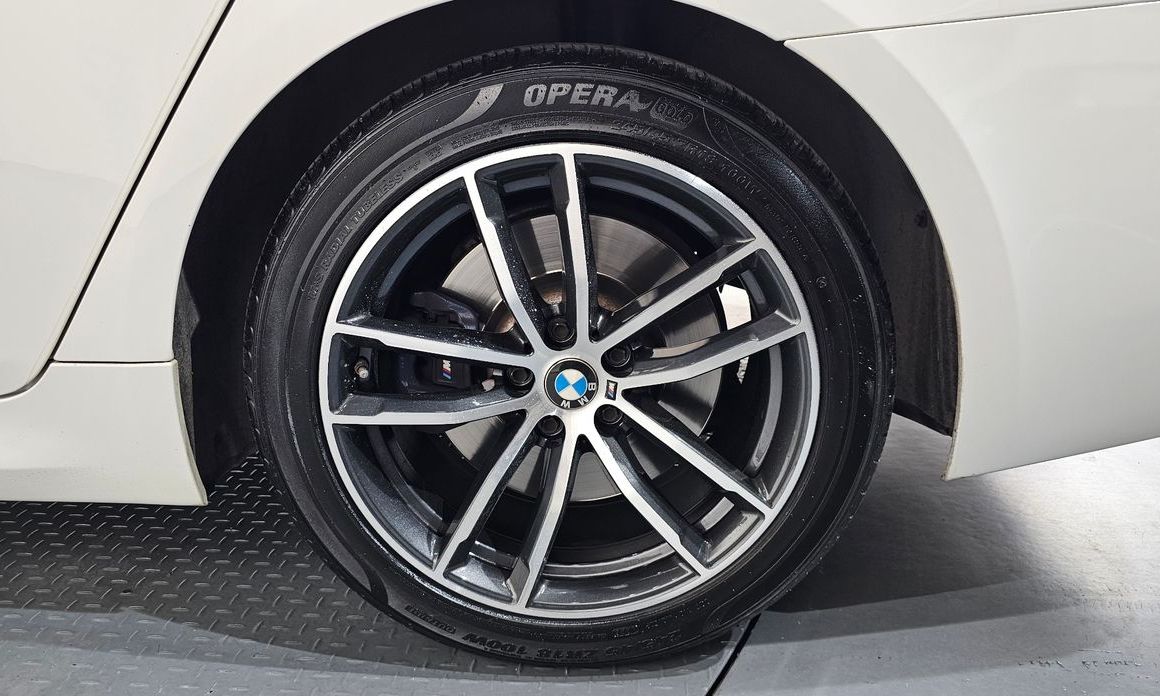 BMW 5-Series 2021