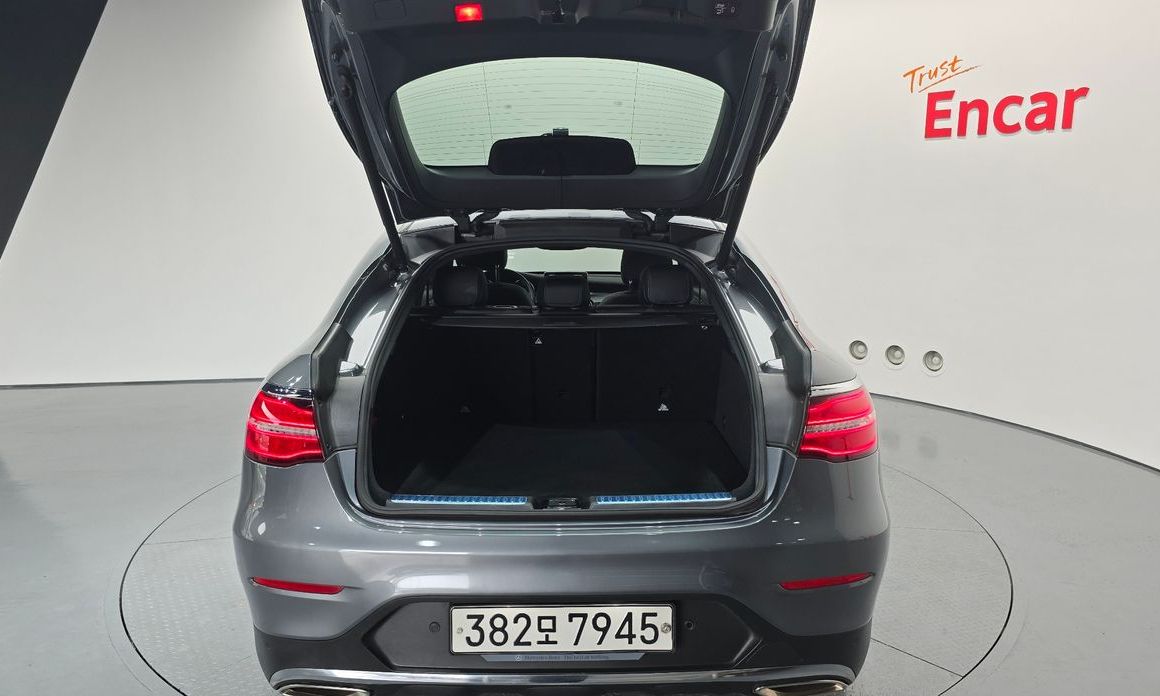 Mercedes-Benz GLC-Class 2019