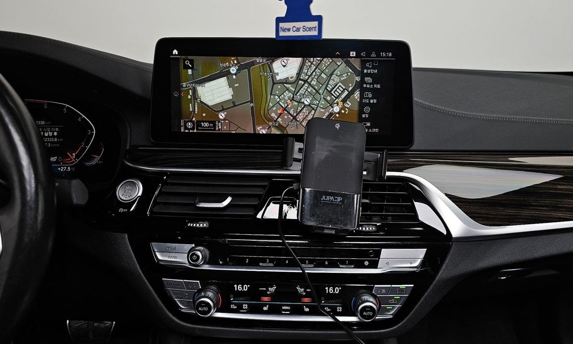 BMW 5-Series 2021