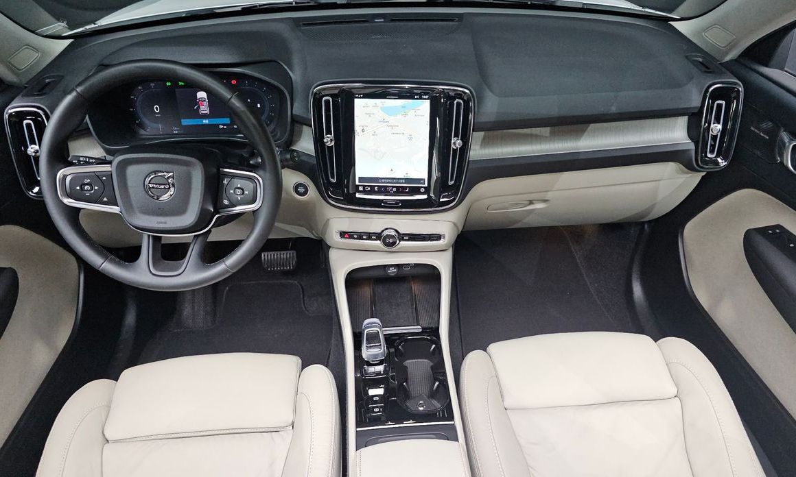 Volvo XC40 2023