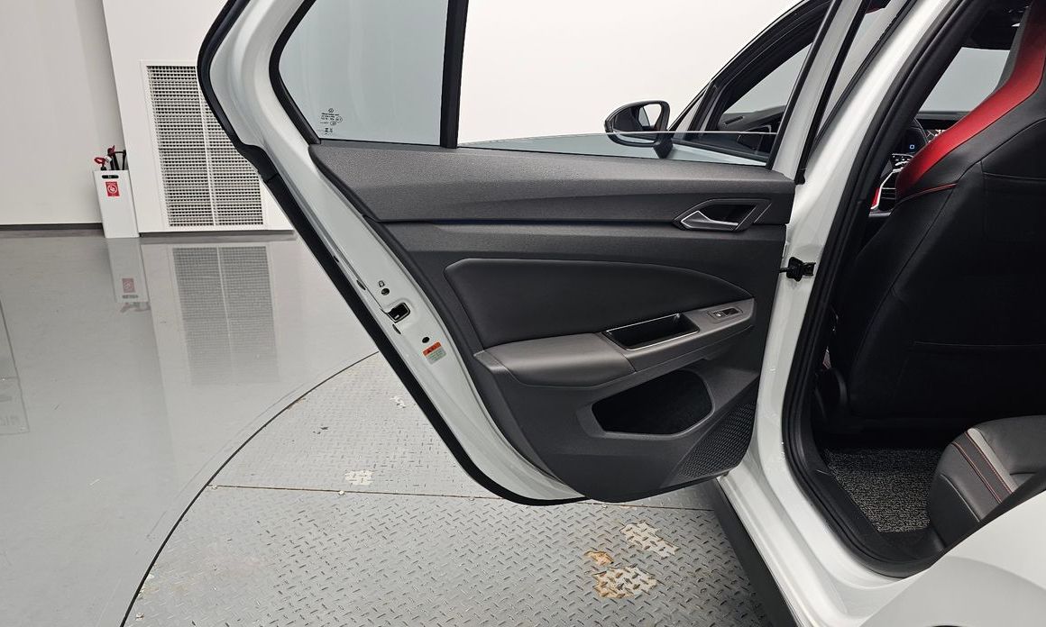 Volkswagen Golf 2023