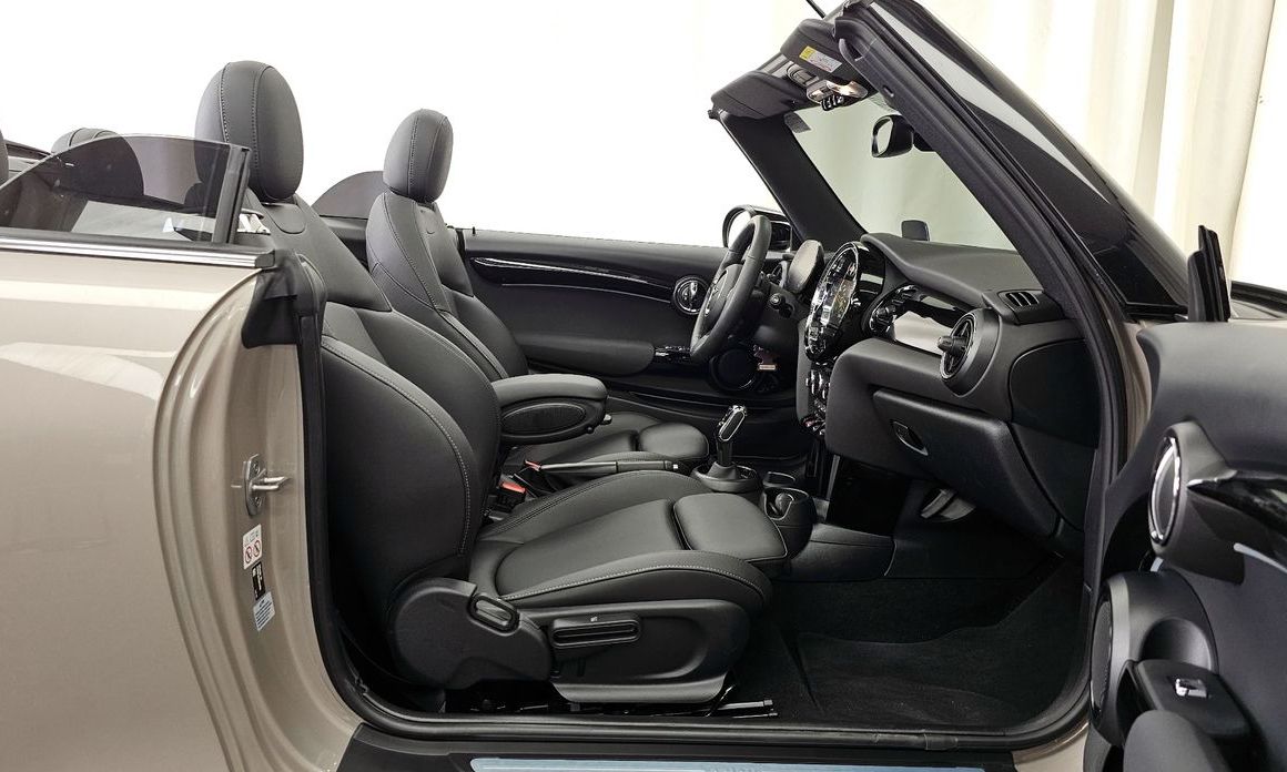 Mini Cooper Convertible 2024