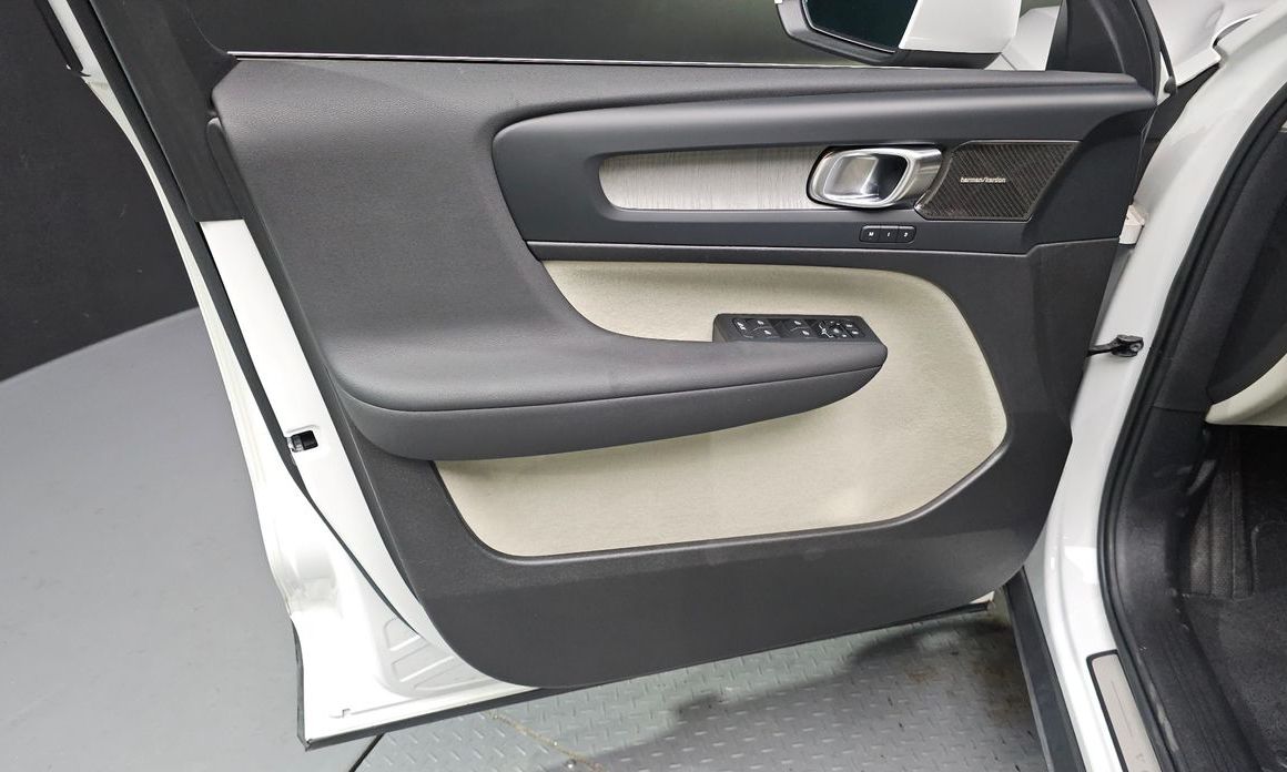 Volvo XC40 2023