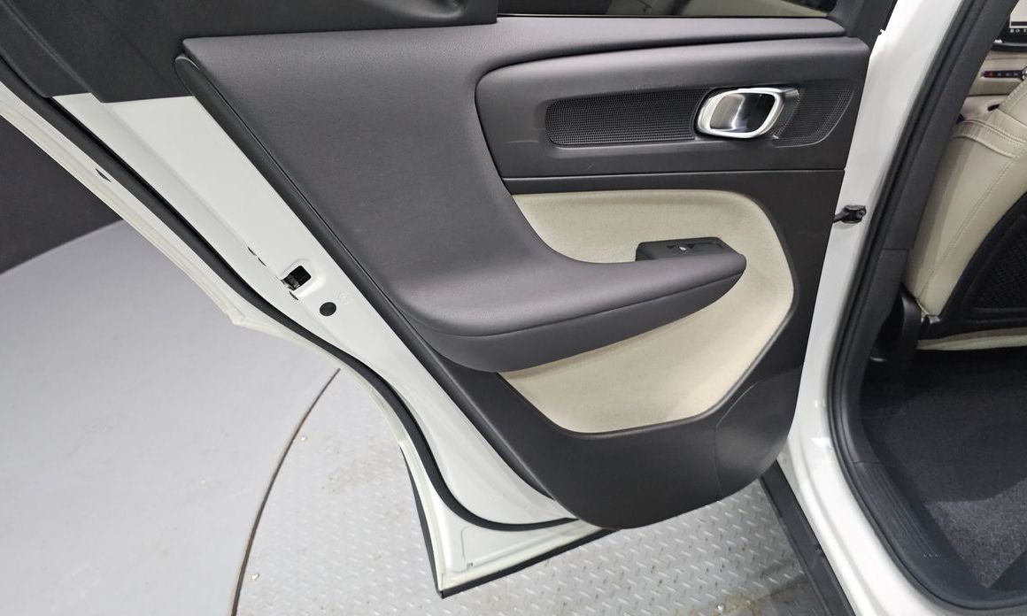 Volvo XC40 2023