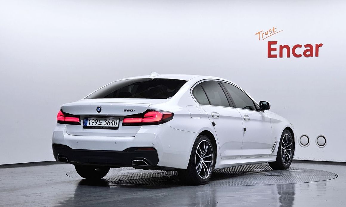 BMW 5-Series 2021