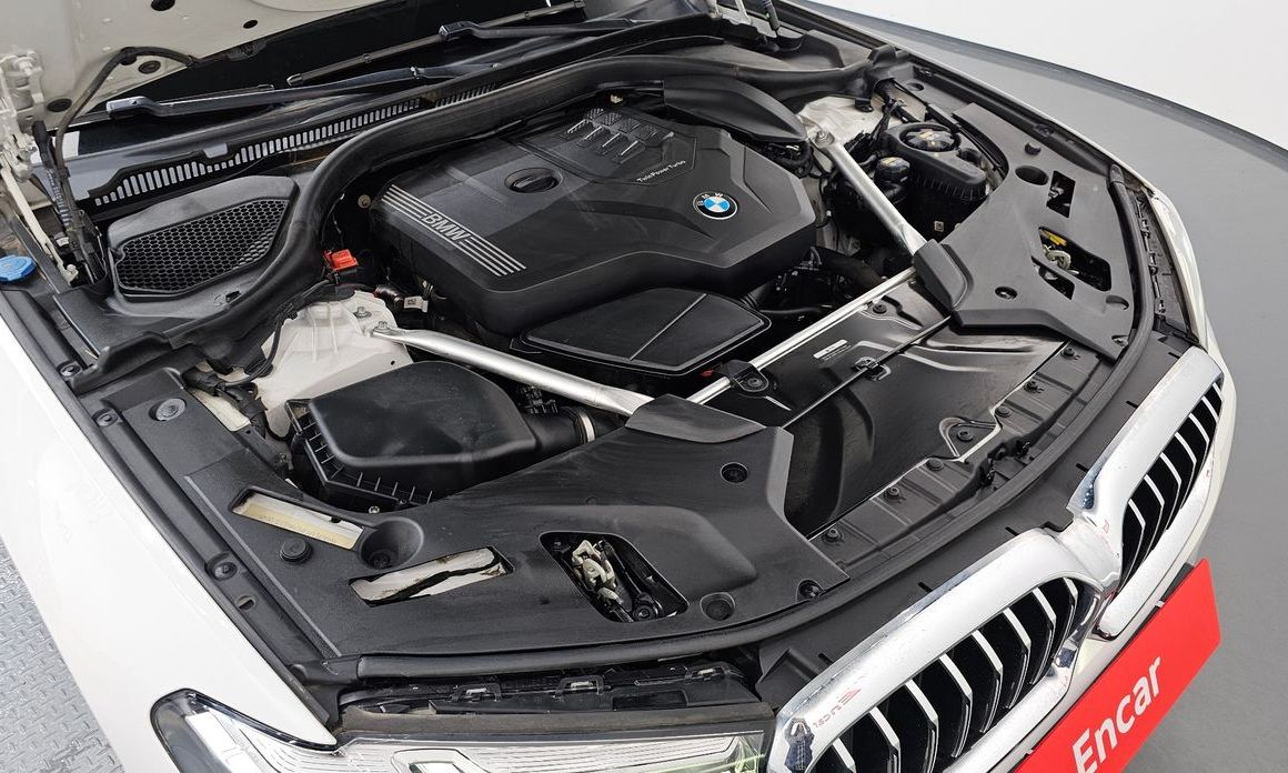 BMW 5-Series 2021