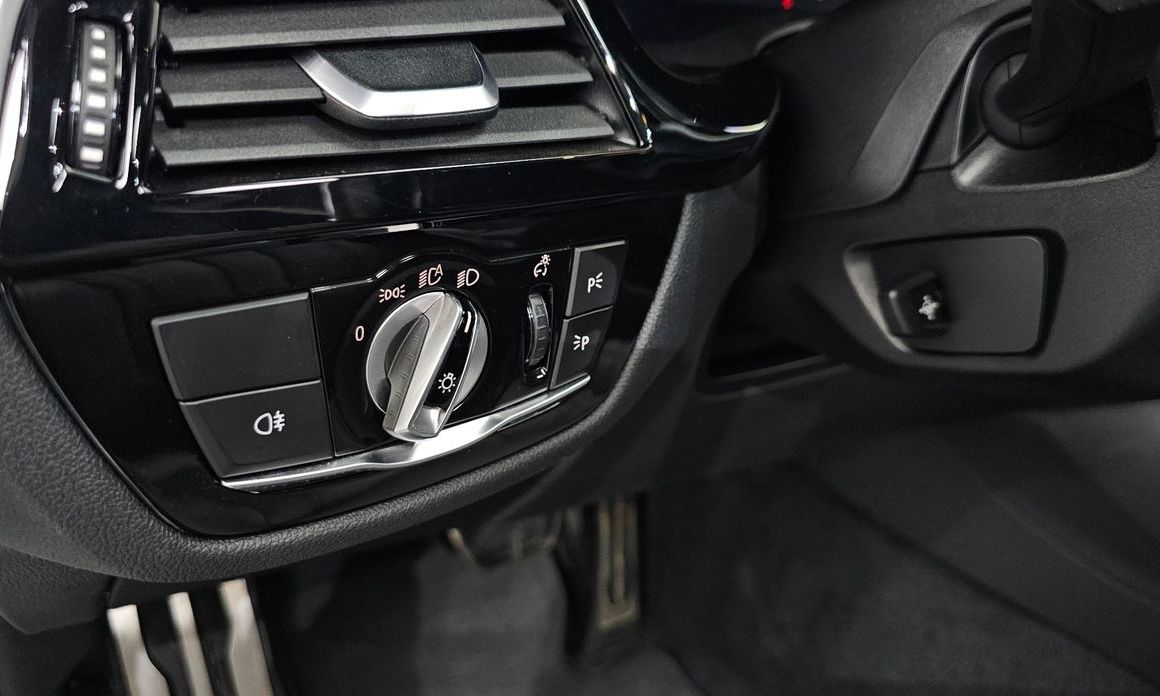 BMW 5-Series 2021