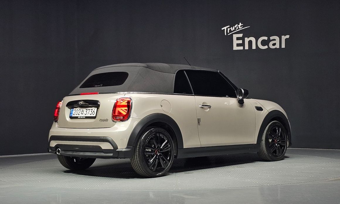 Mini Cooper Convertible 2024