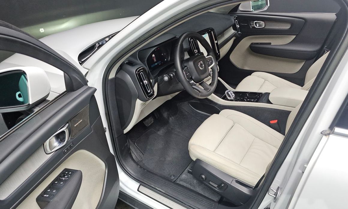 Volvo XC40 2023