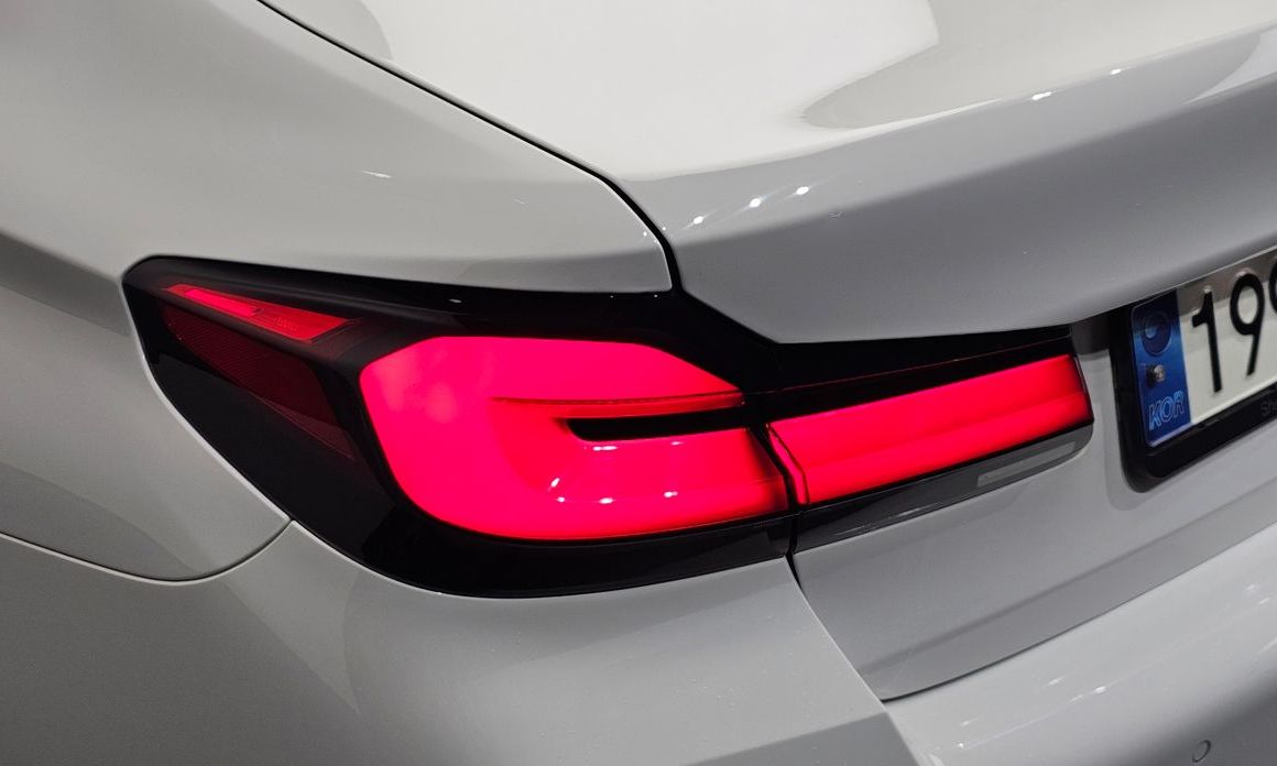 BMW 5-Series 2021