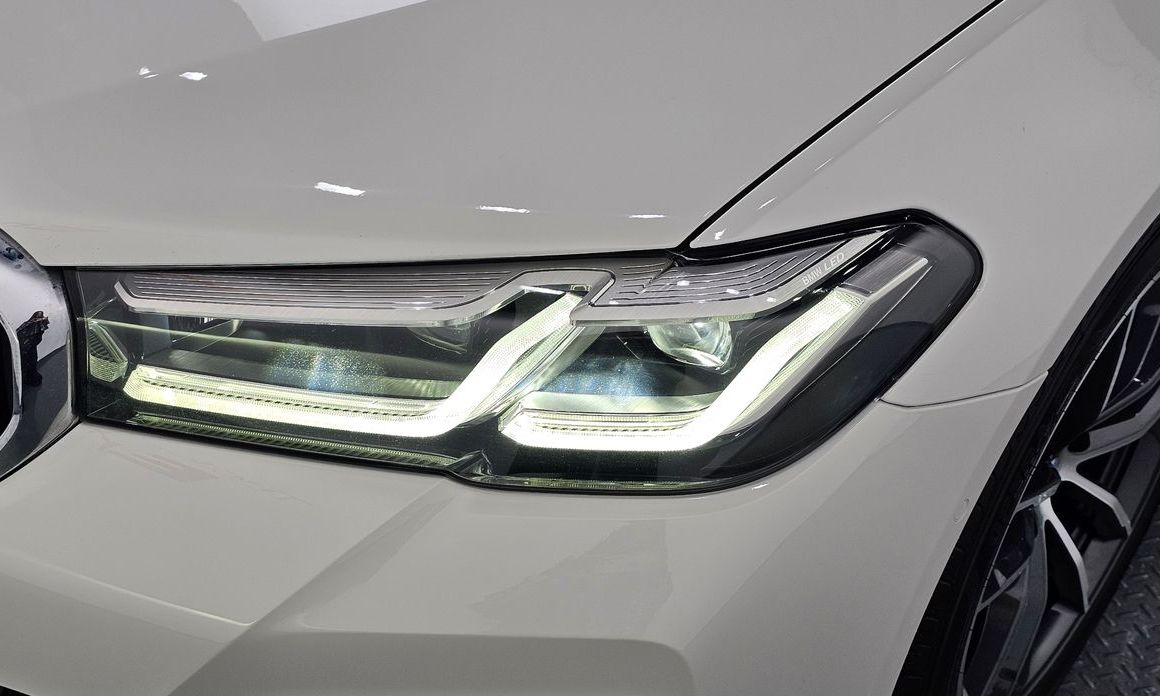 BMW 5-Series 2021
