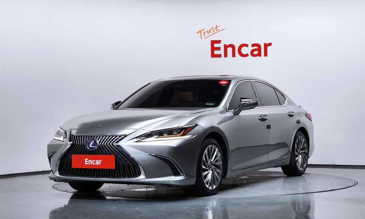 Lexus ES 2019