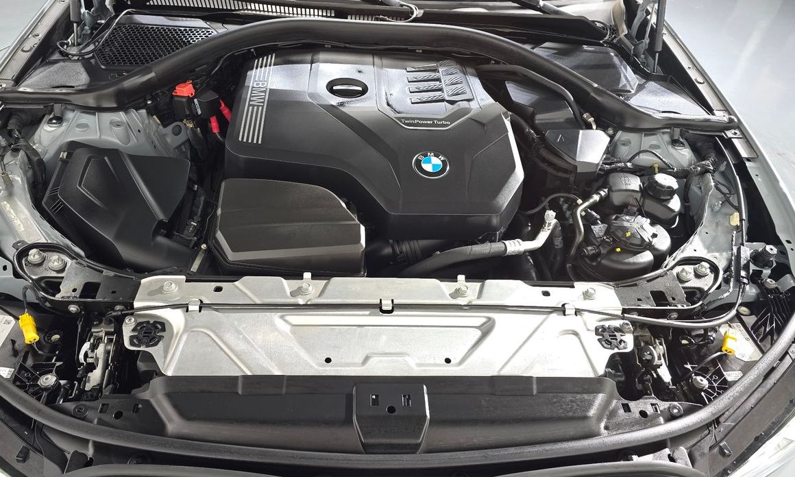 BMW 3-Series 2023