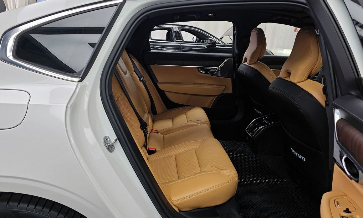 Volvo S90 2023