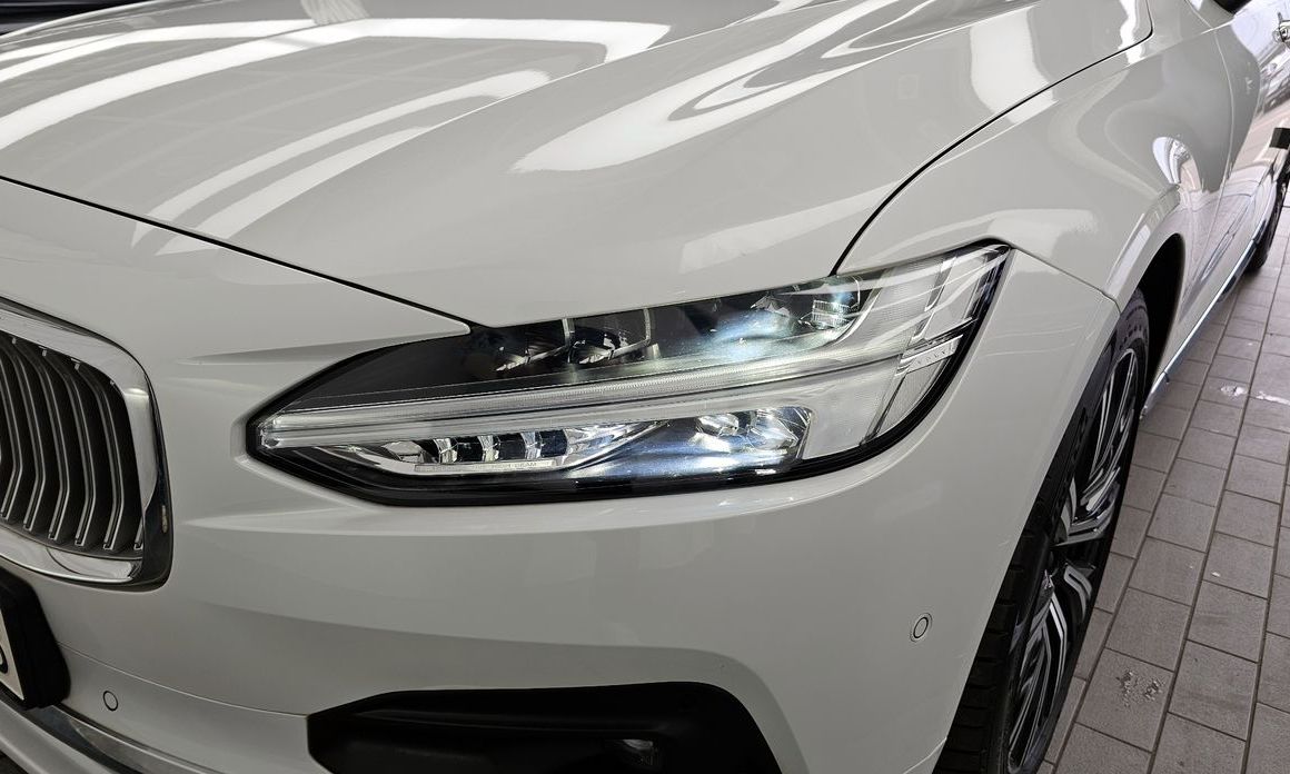 Volvo S90 2023