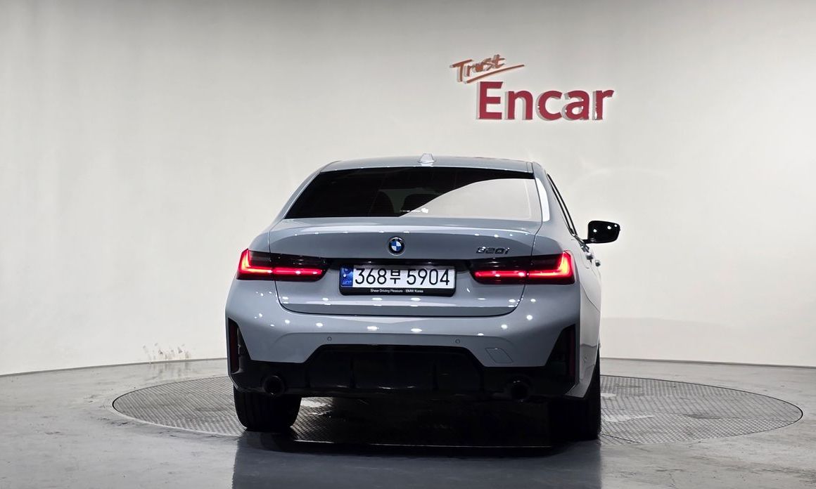 BMW 3-Series 2023